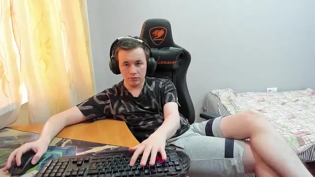 iliaskrislove live sex cam