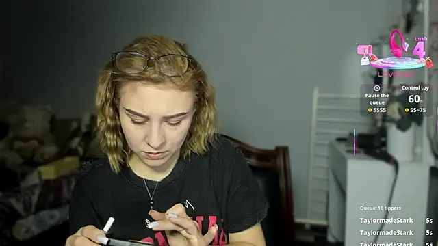 KindKristy's cam snapshot