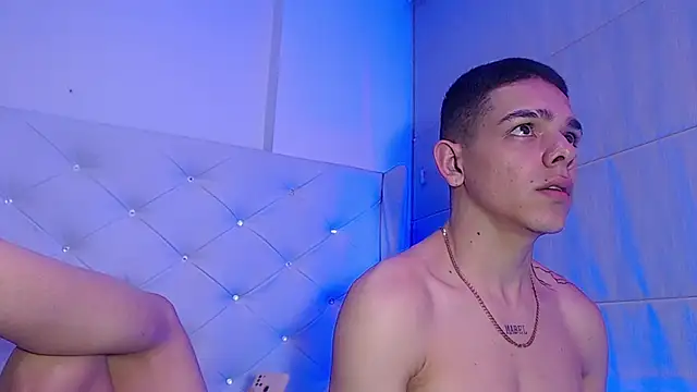 Noah_and_kim69's cam snapshot