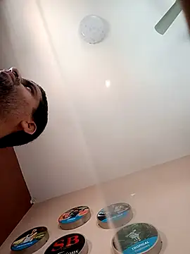 daddy_lip's cam snapshot