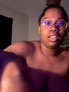 lovelytip's cam snapshot