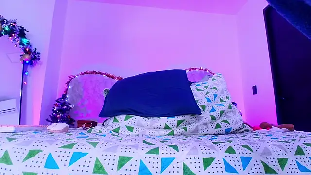 naomi_kyse's cam snapshot