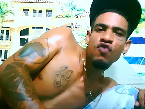 IndianMuscle69's cam snapshot