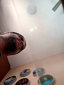 daddy_lip's cam snapshot