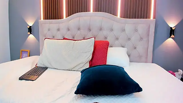 Tommy18__ live sex cam