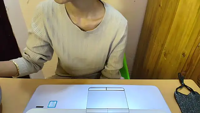 Sreya_'s cam snapshot