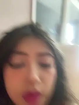 KyliePinkk_'s cam snapshot