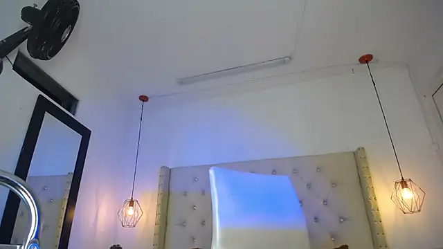 larandemon's cam snapshot