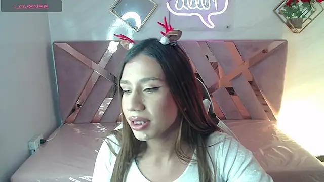 Evy_Luxx_v's cam snapshot