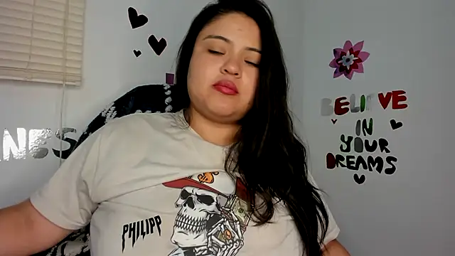 lizzie_c's cam snapshot