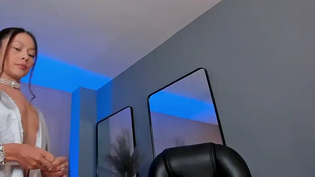 ErikaBenz_'s cam snapshot