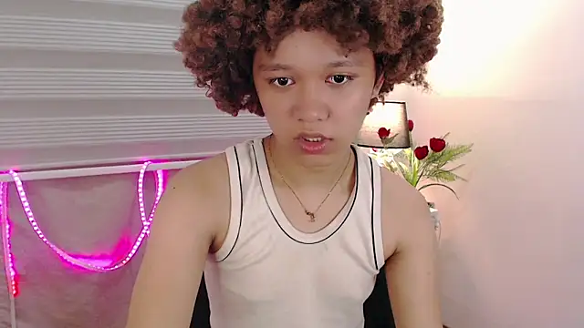 yourfavdollyxxx live sex cam