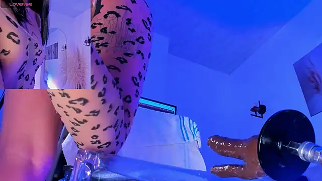 raven_blackk live sex cam