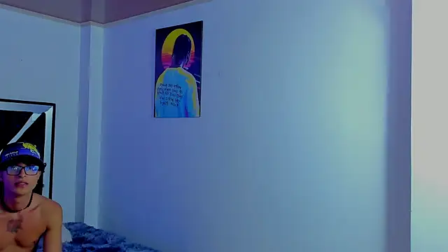 eliasferragamo's cam snapshot