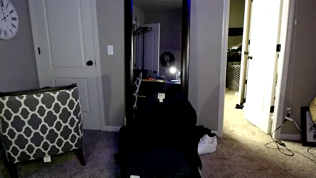 ShimmyLoe's cam snapshot