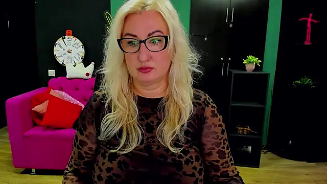 ChristyBrooks's cam snapshot