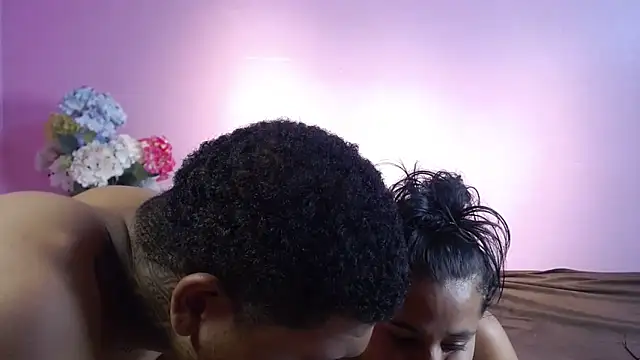 DulceAmazing's cam snapshot