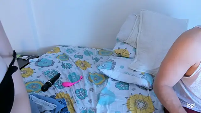 blue_and_peter's cam snapshot