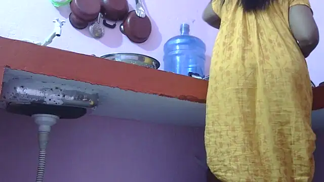 Pooja-suman's cam snapshot