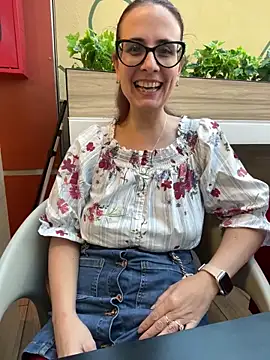 NataKitten live sex cam