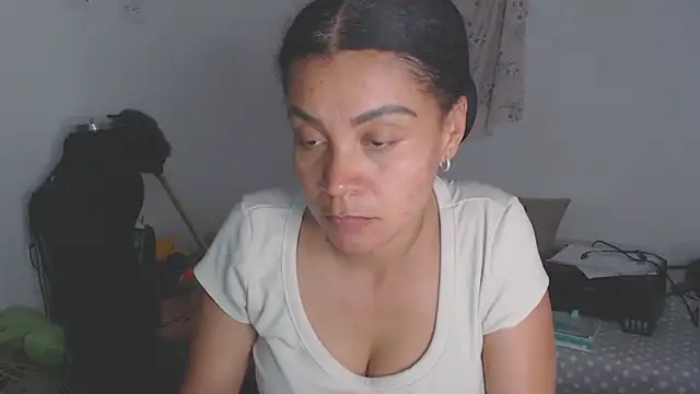 shayna_cute's cam snapshot