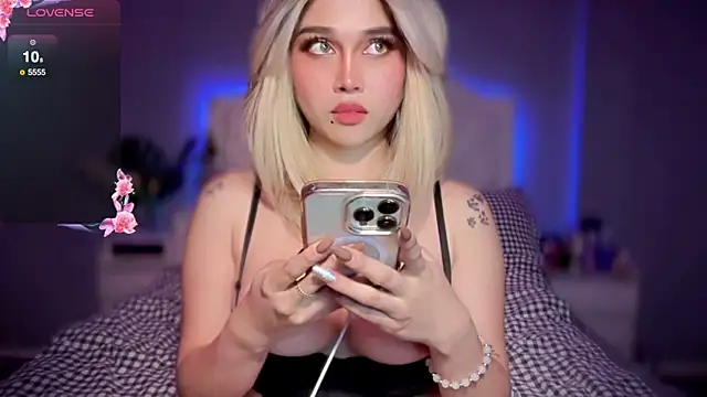 _SashaBoo's cam snapshot