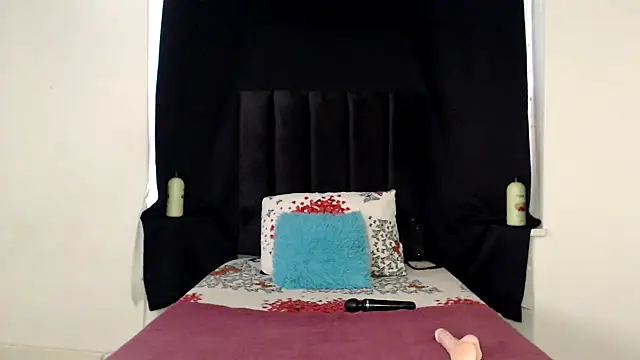 Miss-Berries's cam snapshot