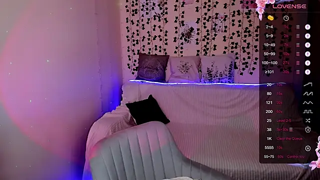 AnyaTaylor_'s cam snapshot