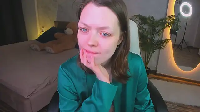 Lunar_Lily's cam snapshot