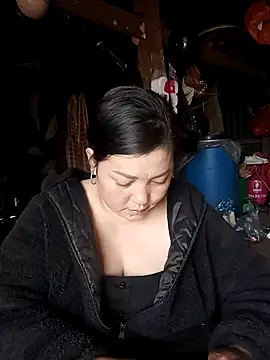 sary-hot2x's cam snapshot