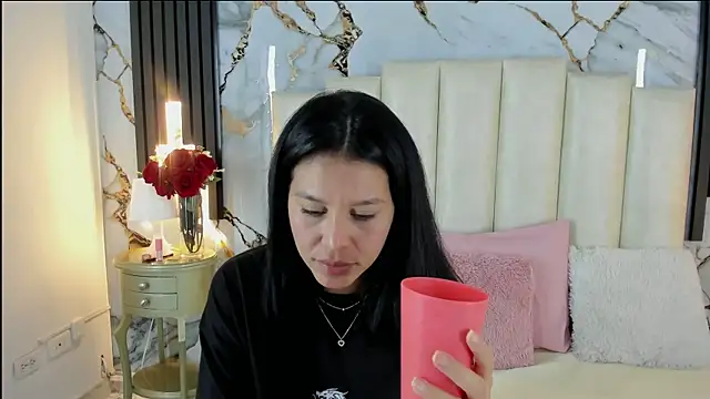 lulumars's cam snapshot