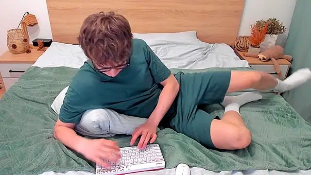 Fandi_777's cam snapshot