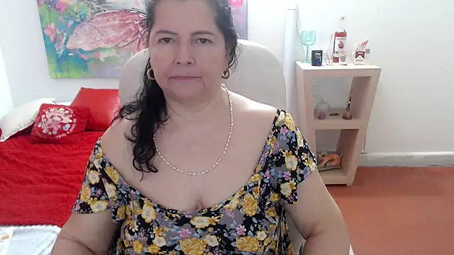 leonela_69's cam snapshot