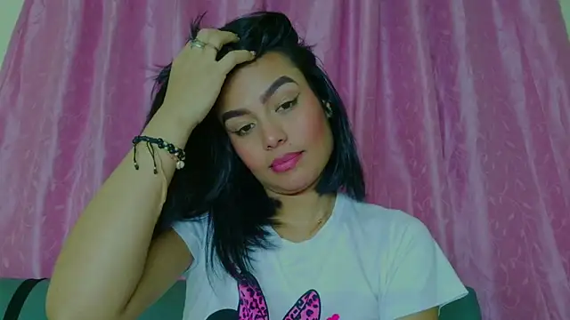 joyshe__vergara's cam snapshot