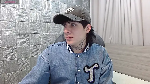 Iantwink18's cam snapshot