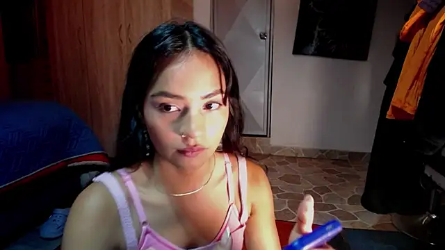 Samara_Homescapes's cam snapshot