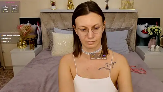 EstherPeachX's cam snapshot