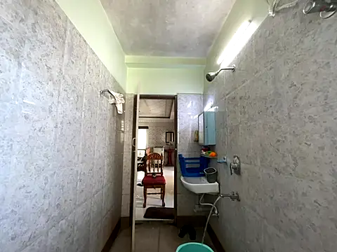 nivedthomas01's cam snapshot