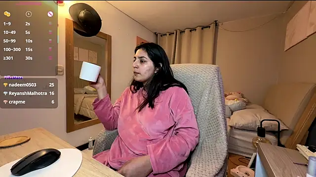 cloe_small's cam snapshot