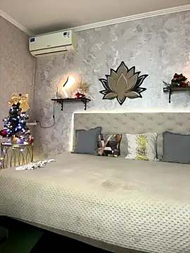 StripBianka's cam snapshot