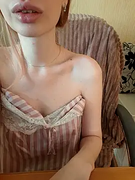 Elza_kom's cam snapshot