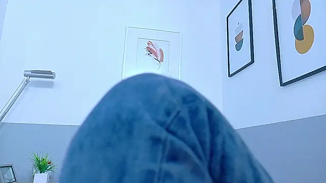 yourcuteneighbourr's cam snapshot