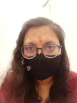Mahira_sharma01's cam snapshot
