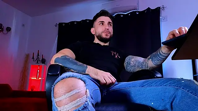 MightyAaron66's cam snapshot