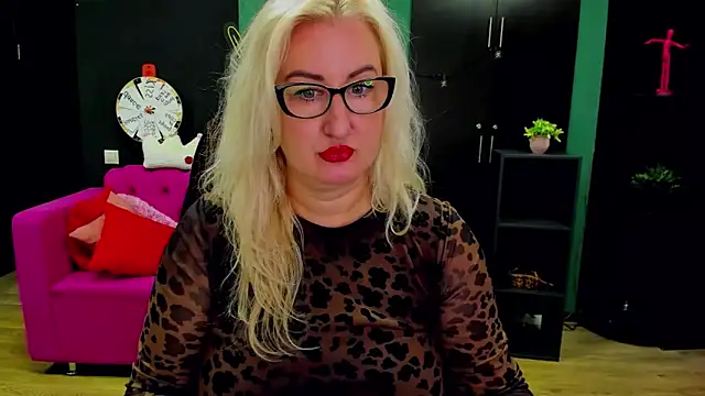 ChristyBrooks's cam snapshot