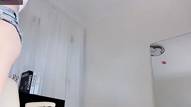 lvy-w's cam snapshot