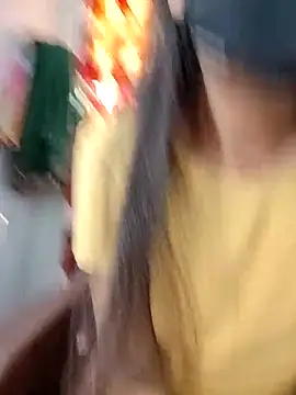 Ruhi_07's cam snapshot