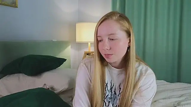 AdarnDeneui's cam snapshot