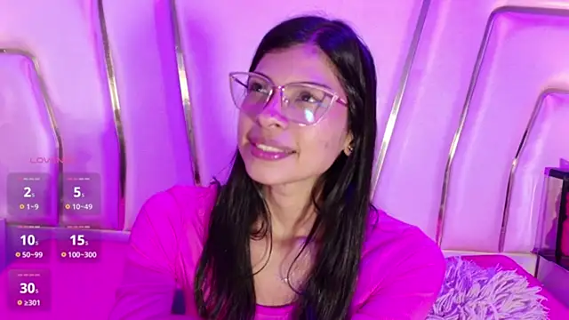 Lola_Pierce's cam snapshot