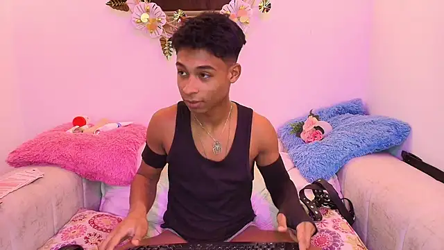 CoffeNaughty_nom live sex cam